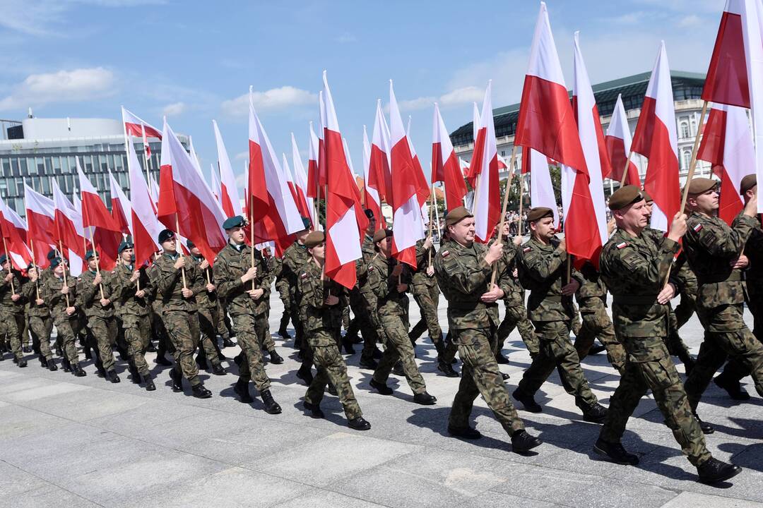 Lenkija pasirašė sutartį dėl trumpojo nuotolio raketų sistemų gamybos