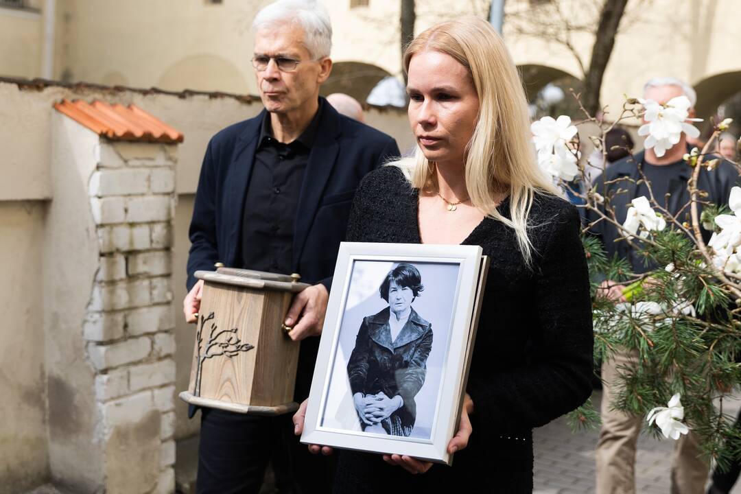 V. Žilinskaitės laidotuvės