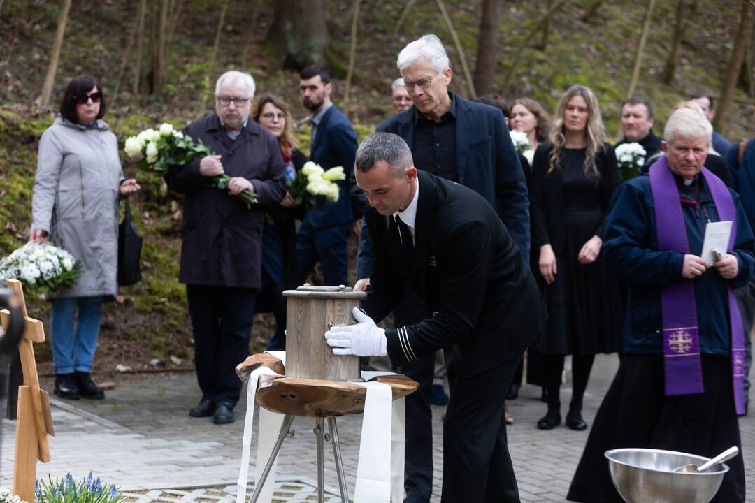 V. Žilinskaitės laidotuvės