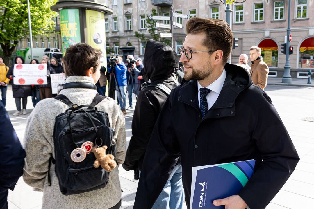 Piketas prie Ekonomikos ir inovacijų ministerijos