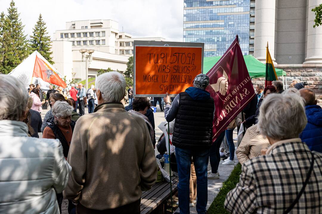 Protestas prieš NT mokestį prie Seimo