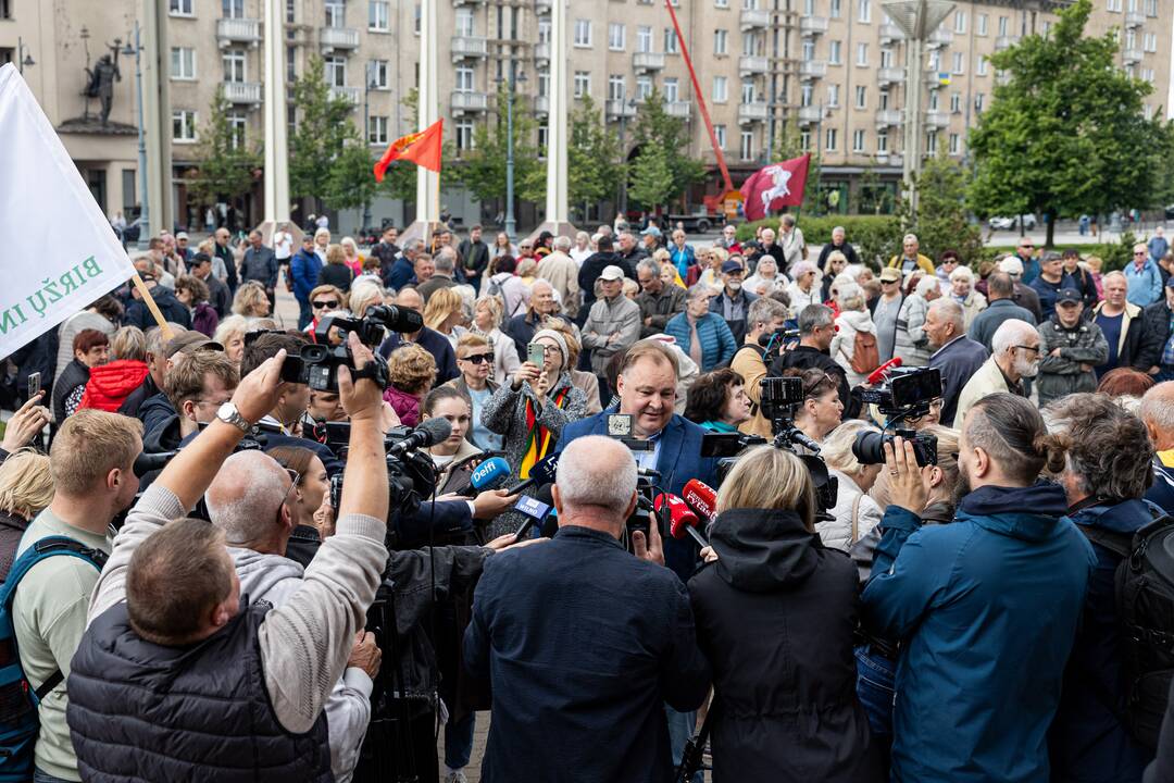 Protestas prieš NT mokestį prie Seimo