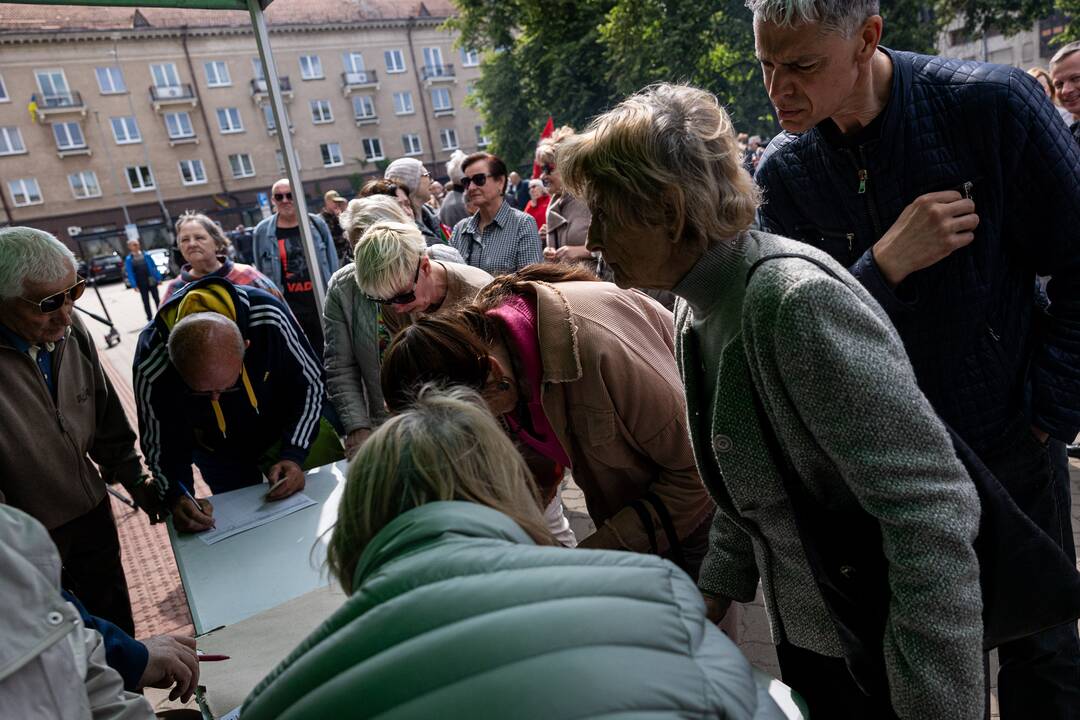 Protestas prieš NT mokestį prie Seimo