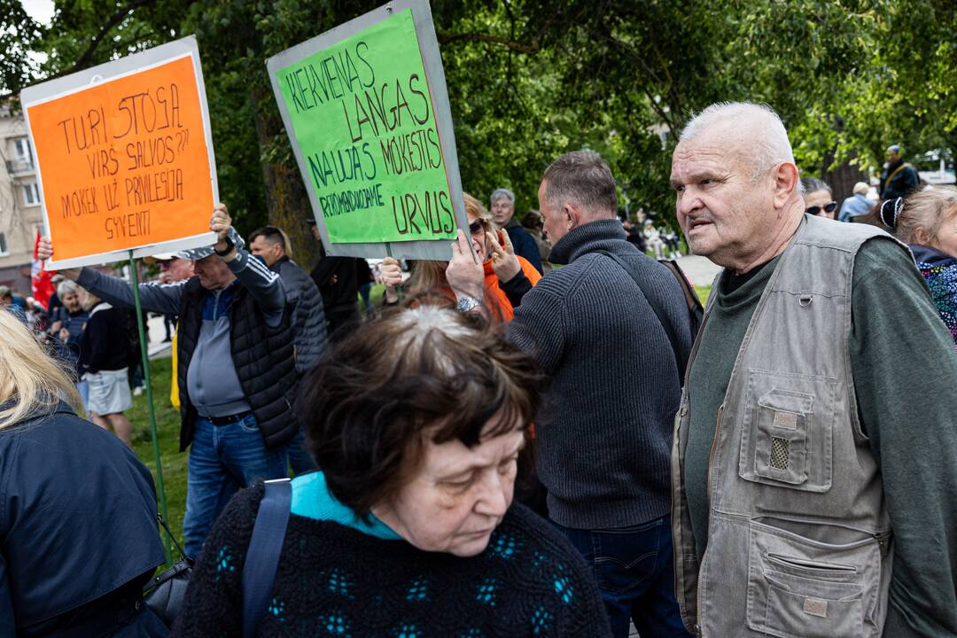 Protestas prieš NT mokestį prie Seimo