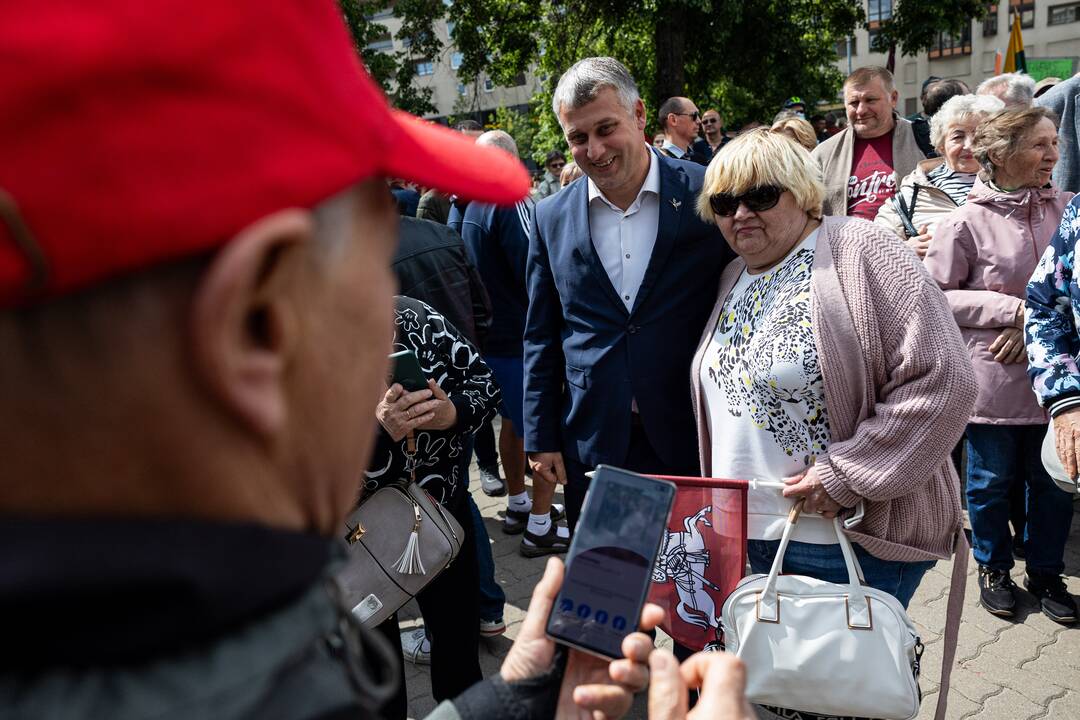 Protestas prieš NT mokestį prie Seimo