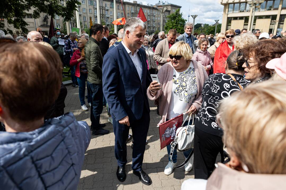 Protestas prieš NT mokestį prie Seimo