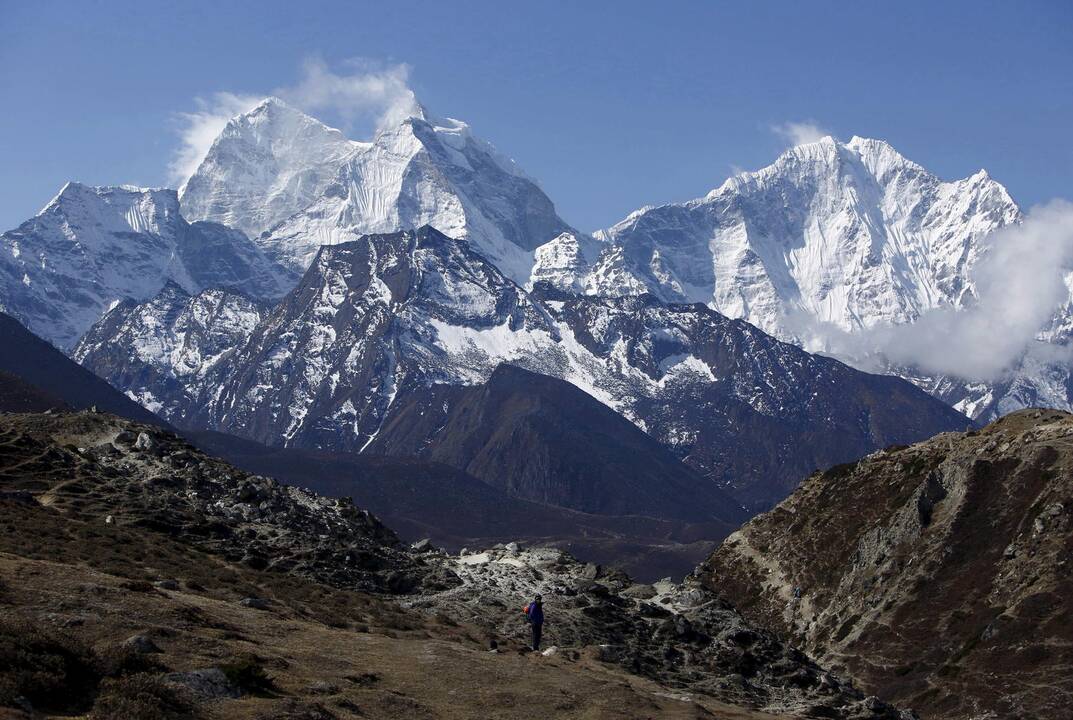 Britų alpinistai – pirmieji užsieniečiai, įkopę į Everestą po žemės drebėjimo