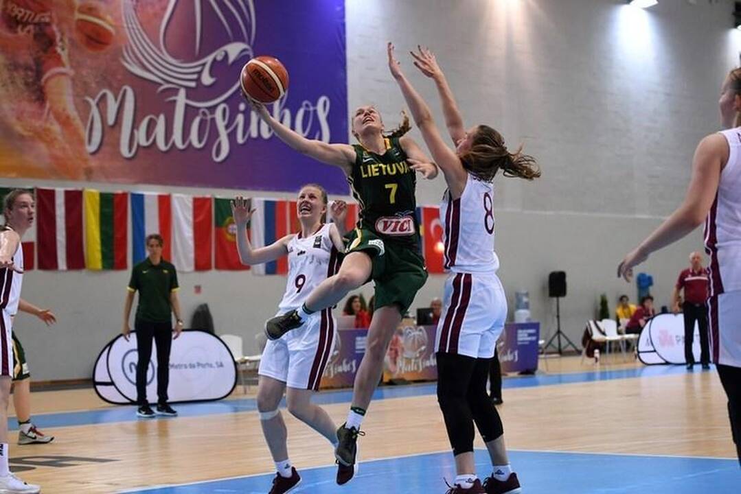 Lietuvos merginų krepšinio rinktinė nesėkme pradėjo Europos čempionatą
