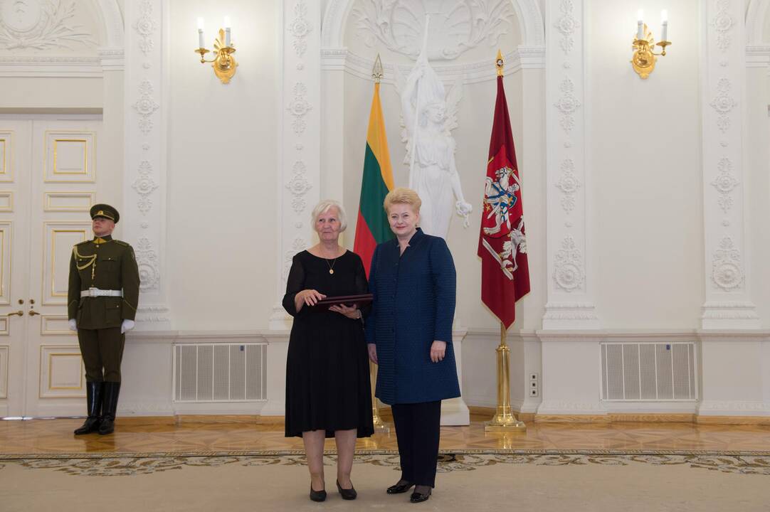 Prezidentė įteikė Žūvančiųjų gelbėjimo kryžius