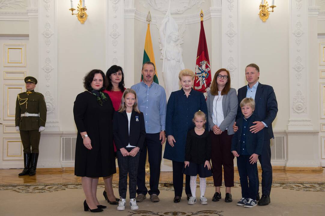 Prezidentė įteikė Žūvančiųjų gelbėjimo kryžius