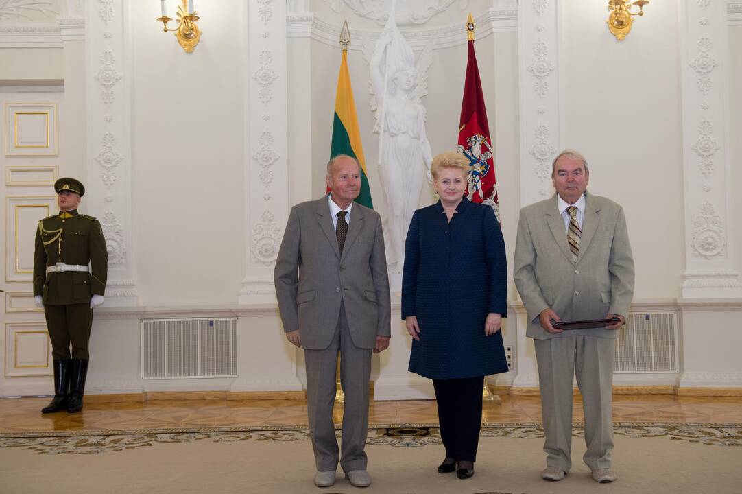 Prezidentė įteikė Žūvančiųjų gelbėjimo kryžius