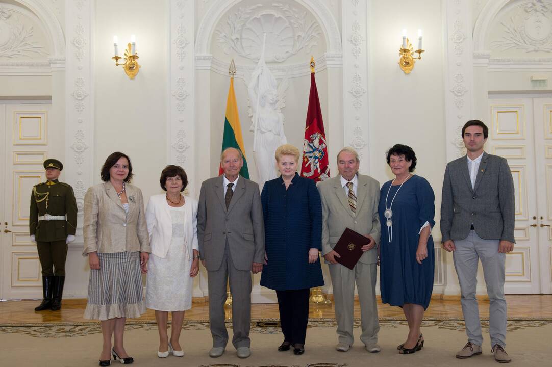 Prezidentė įteikė Žūvančiųjų gelbėjimo kryžius