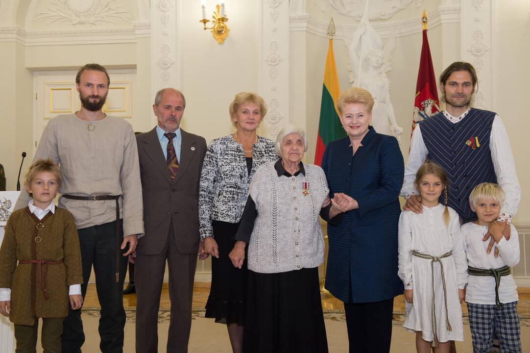 Prezidentė įteikė Žūvančiųjų gelbėjimo kryžius