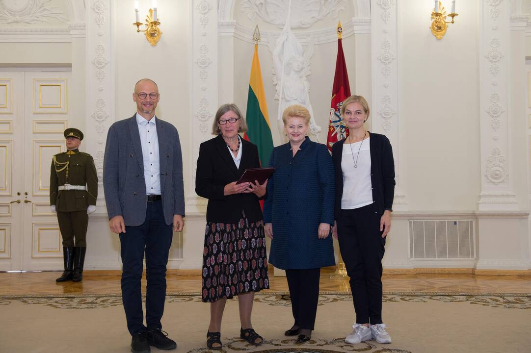 Prezidentė įteikė Žūvančiųjų gelbėjimo kryžius