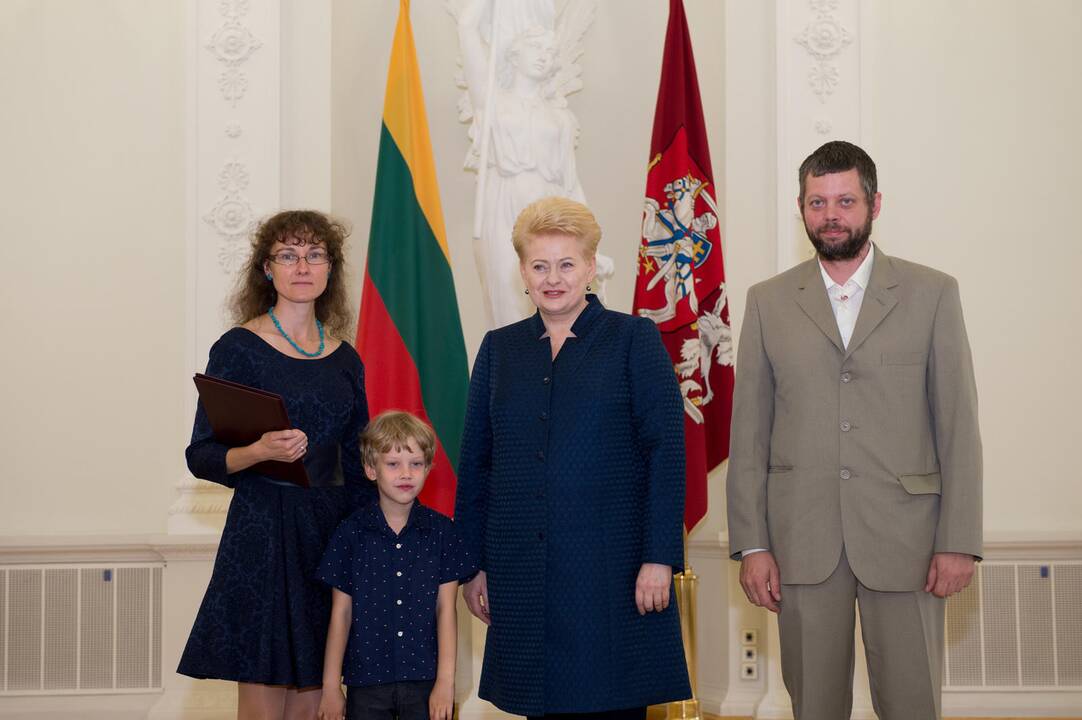 Prezidentė įteikė Žūvančiųjų gelbėjimo kryžius