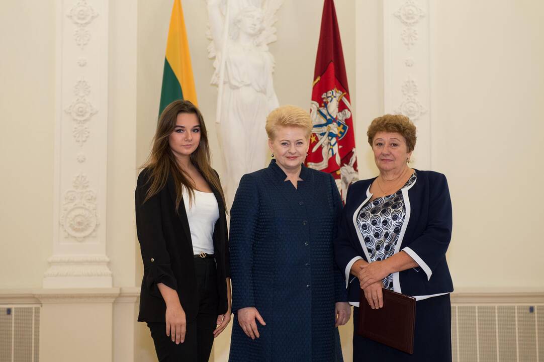 Prezidentė įteikė Žūvančiųjų gelbėjimo kryžius