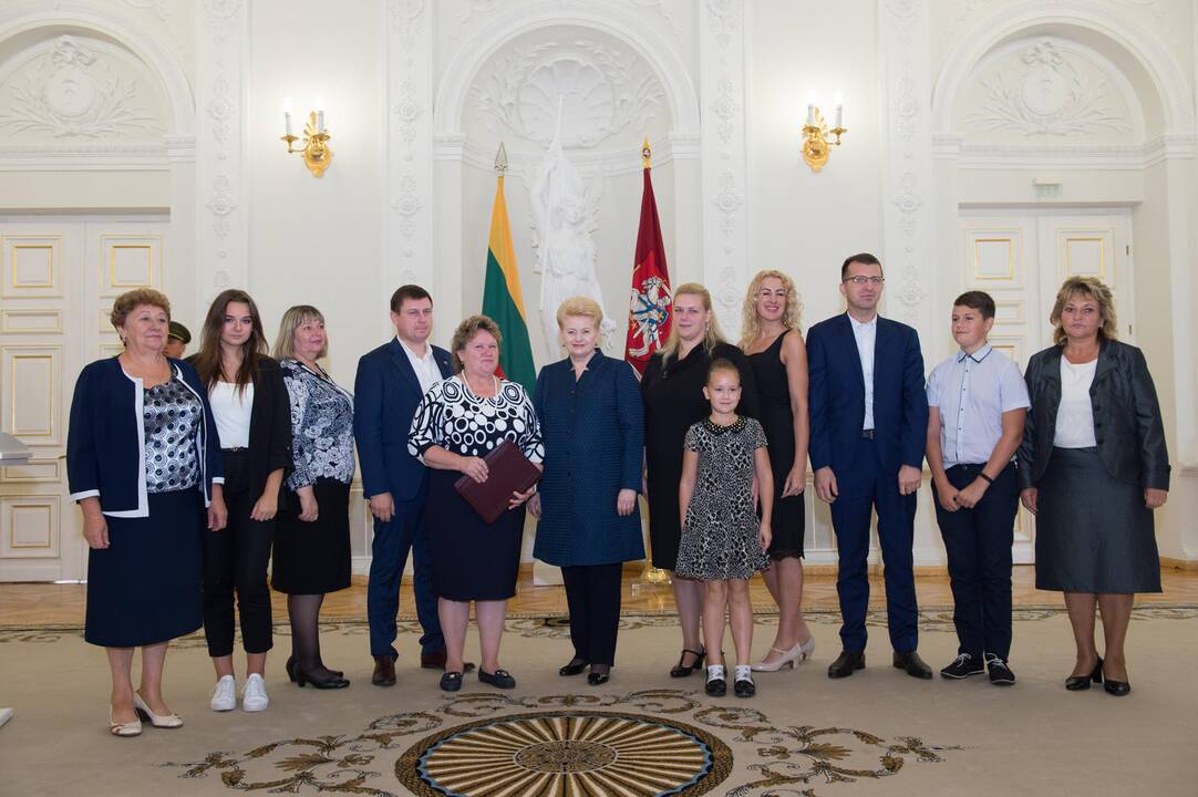 Prezidentė įteikė Žūvančiųjų gelbėjimo kryžius