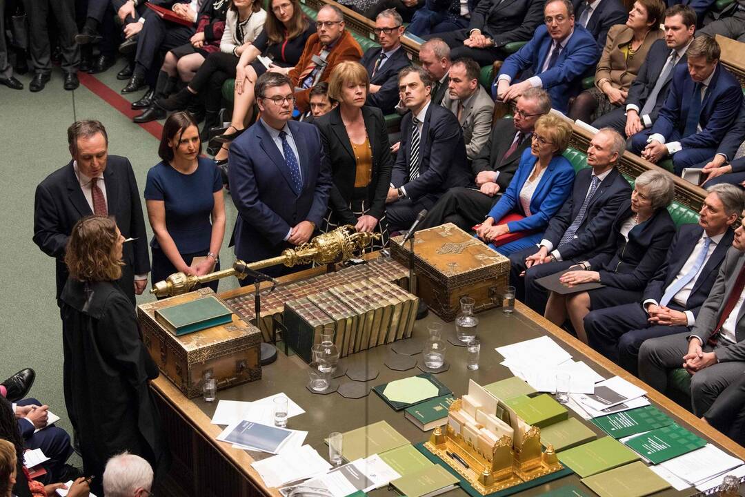 Britų parlamentas atmetė „Brexit“ sutartį