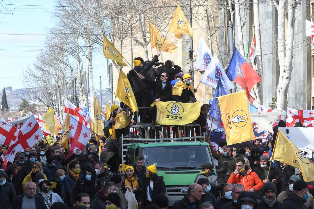 Sakartvele tęsiasi protestai prieš opozicijos lyderio areštą