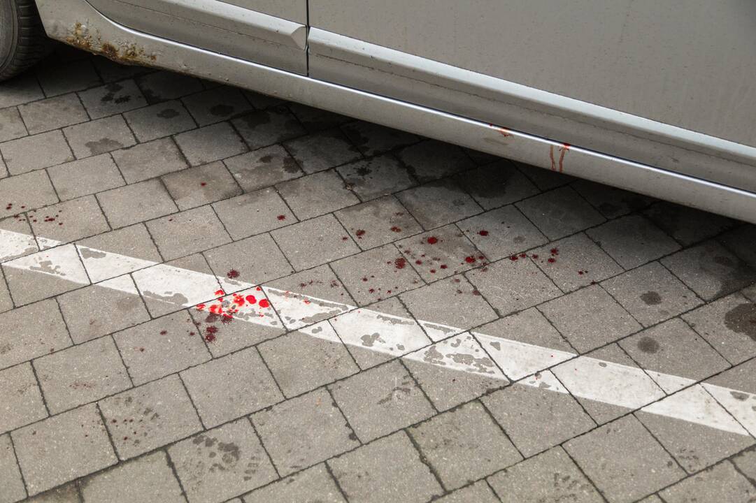 Eismo įvykis „Akropolio“ automobilių stovėjimo aikštelėje
