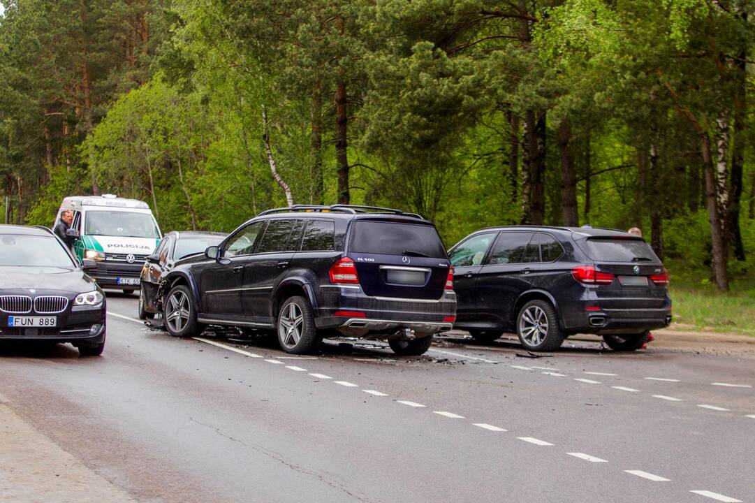 Trijų automobilių avarija Kauno rajone