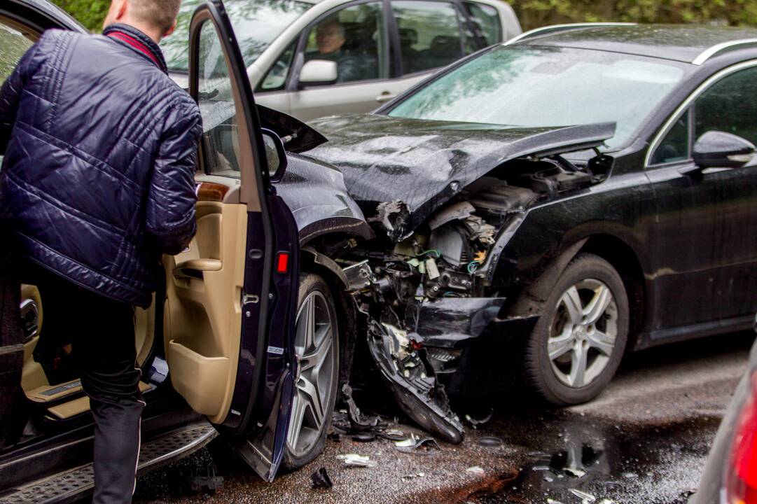 Trijų automobilių avarija Kauno rajone