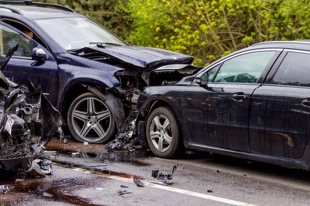 Trijų automobilių avarija Kauno rajone