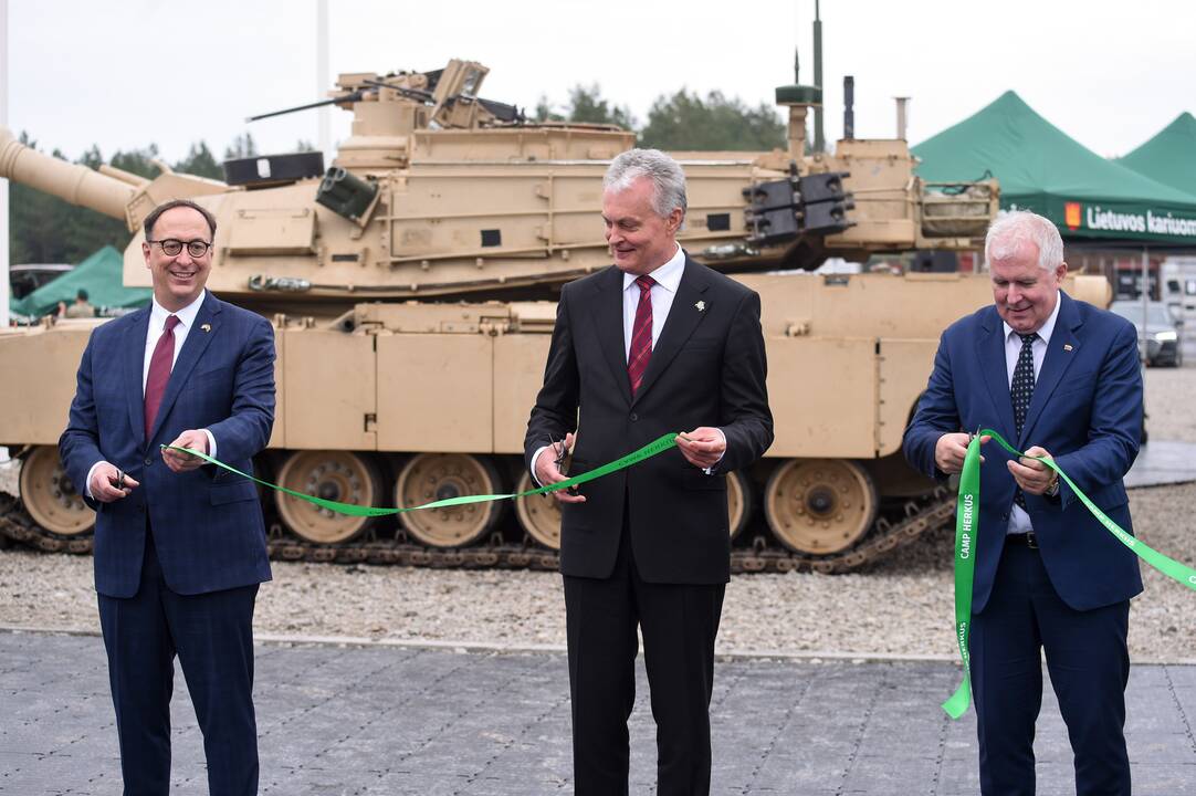 Pabradėje atidaryta karinė stovykla amerikiečiams