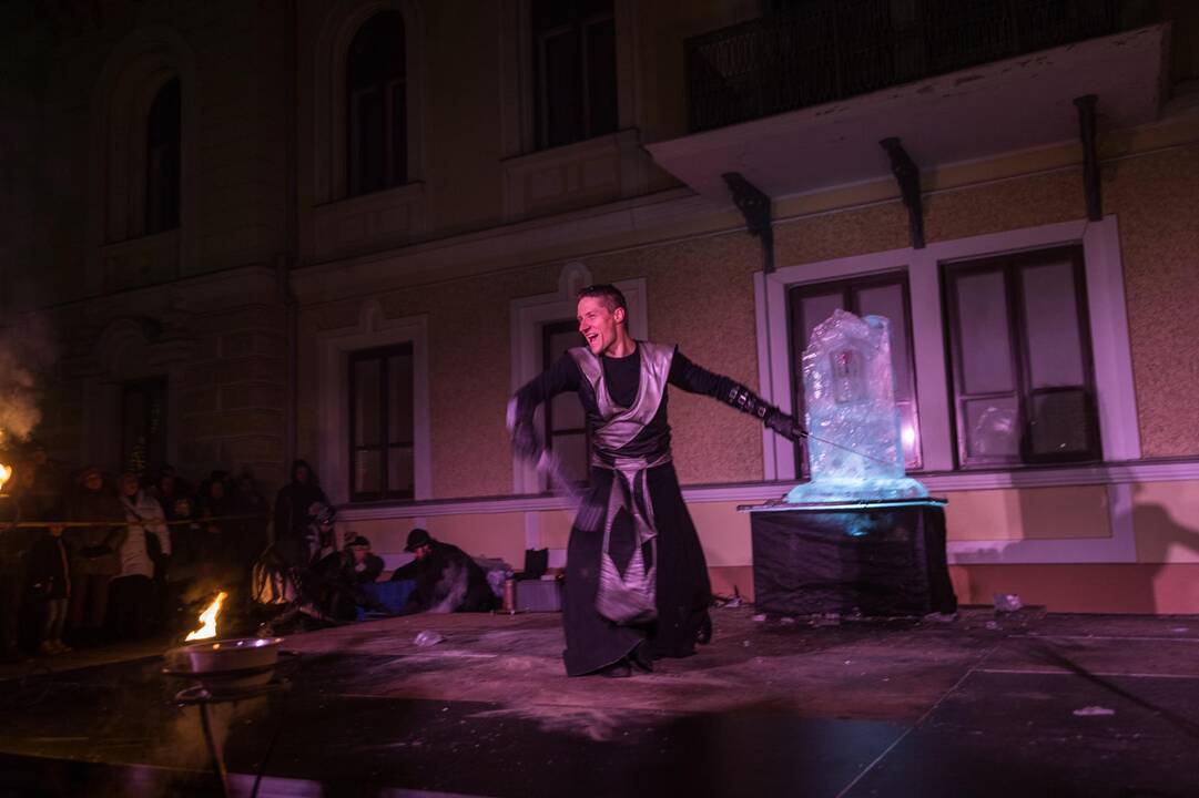 „Didysis kalėdinis sprogimas“ Istorinės Prezidentūros sodelyje