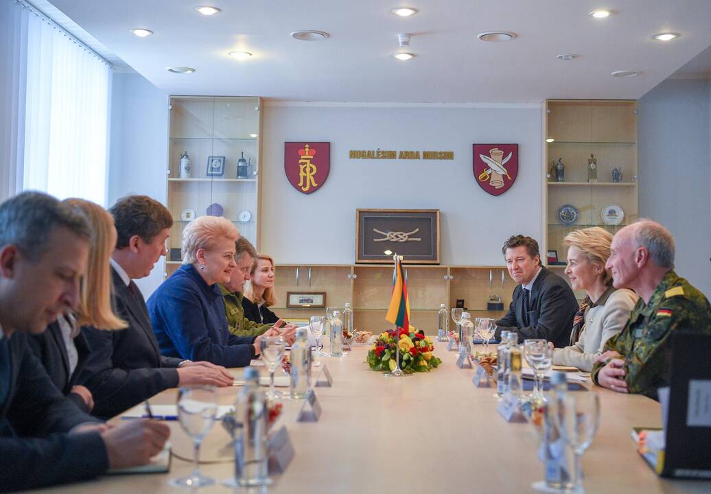 D. Grybauskaitės susitikimas su Vokietijos gynybos ministre