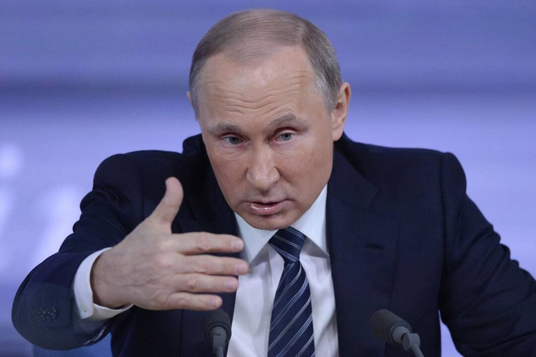 V. Putinas: Maskva nenori atkurti Sovietų Sąjungos, bet niekas mumis netiki