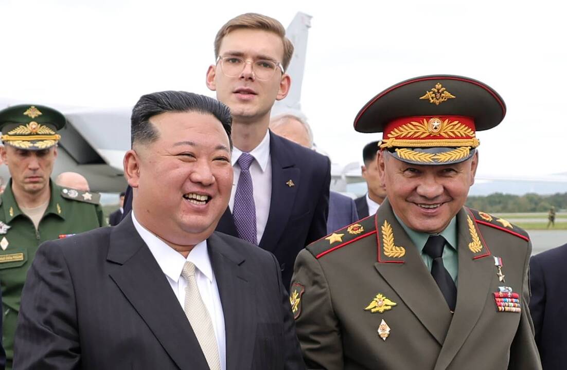 Kim Jong Unas ir Sergejus Šoigu