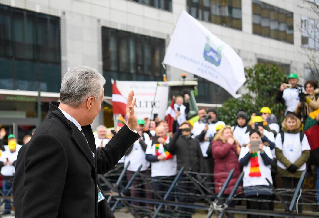 Prezidentas susitiko su Briuselyje protestuojančiais ūkininkais