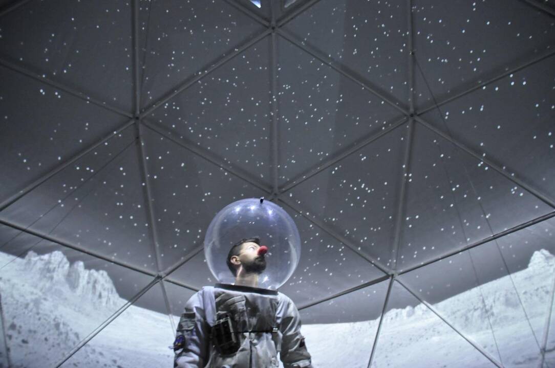 Ką bendro turi cirko artistas ir kosmonautas?