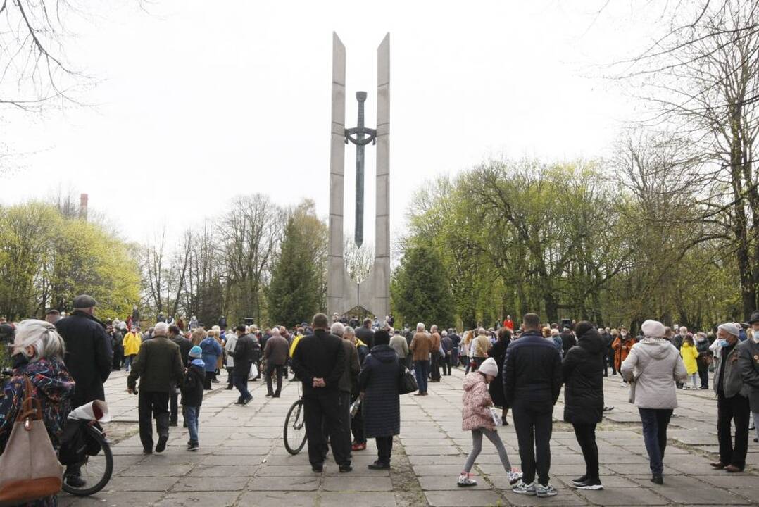 Dėl sovietinio memorialo Klaipėdoje savivaldybė buria komisiją ir skelbs apklausą