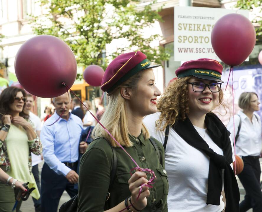 Šventinė VU studentų eisena