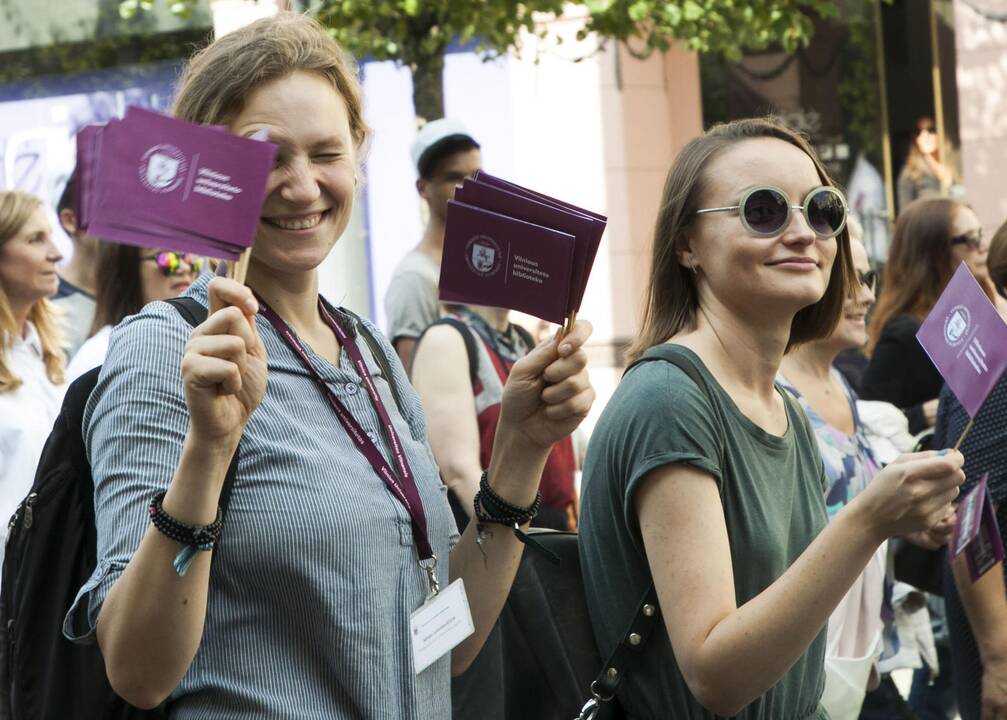 Šventinė VU studentų eisena
