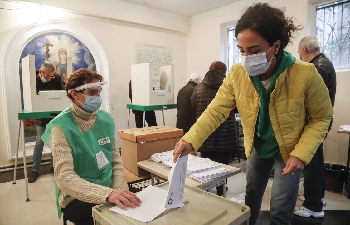 Sakartvelo opozicija teigia, kad rinkimų rezultatai suklastoti