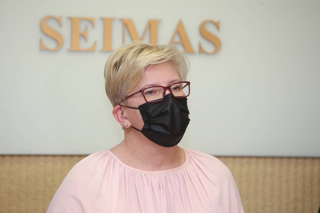 Trijų partijų lyderiai pasirašė koalicinę sutartį