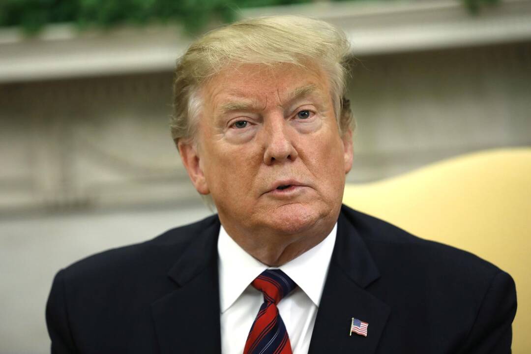 D. Trumpas nuo 1985 iki 1994 metų prarado daugiau kaip milijardą dolerių