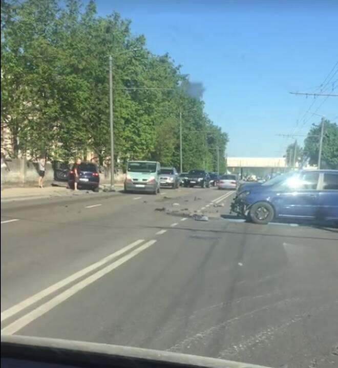 Raudondvario plente – "Volkswagen" ir "Opel" avarija