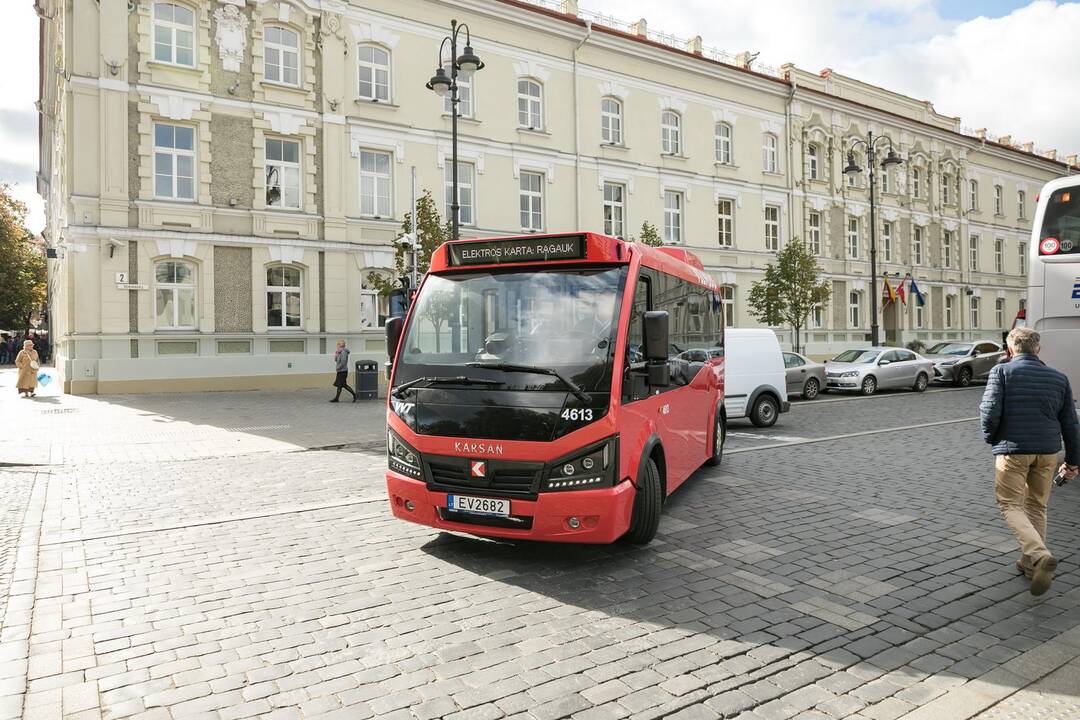 Vilniuje pristatyti pirmieji Lietuvoje elektriniai autobusai