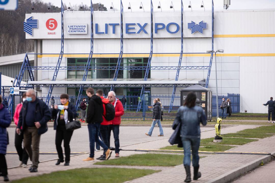 Vilniuje uždaromas „Litexpo“ vakcinacijos centras, skiepijimas perkeliamas į poliklinikas