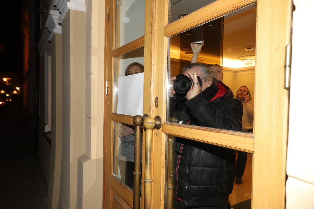 Prie ŠMM susirinko protestuojantys mokytojai