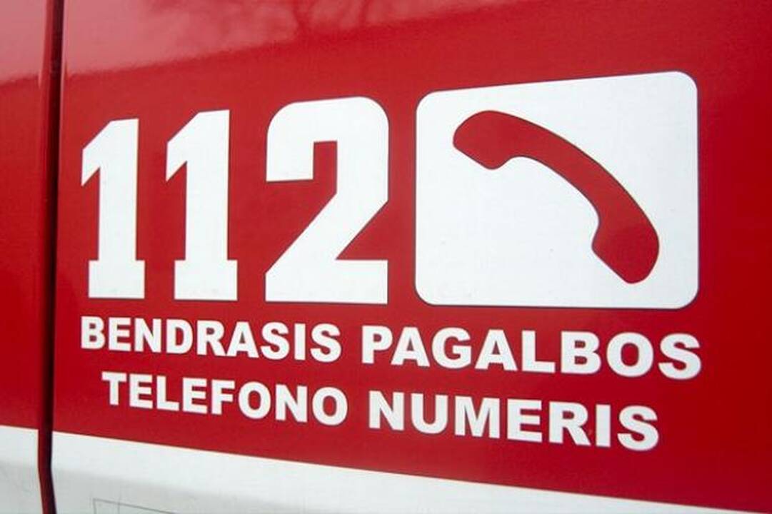 Jakuose užsiliepsnojo gyvenamasis namas