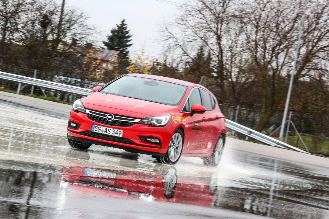 Konkursas "Metų automobilis 2016"