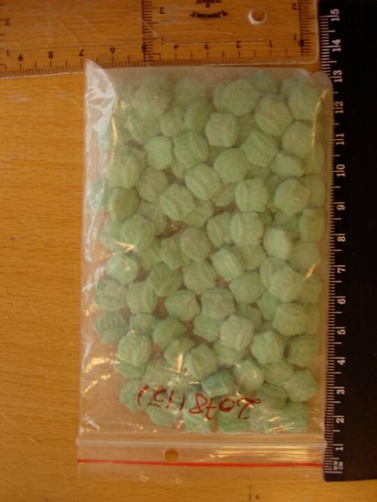 Muitininkai degino narkotikus