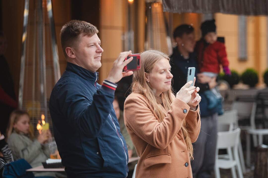  „Auros“ šokėjai neatsispyrė geltonajai bangai