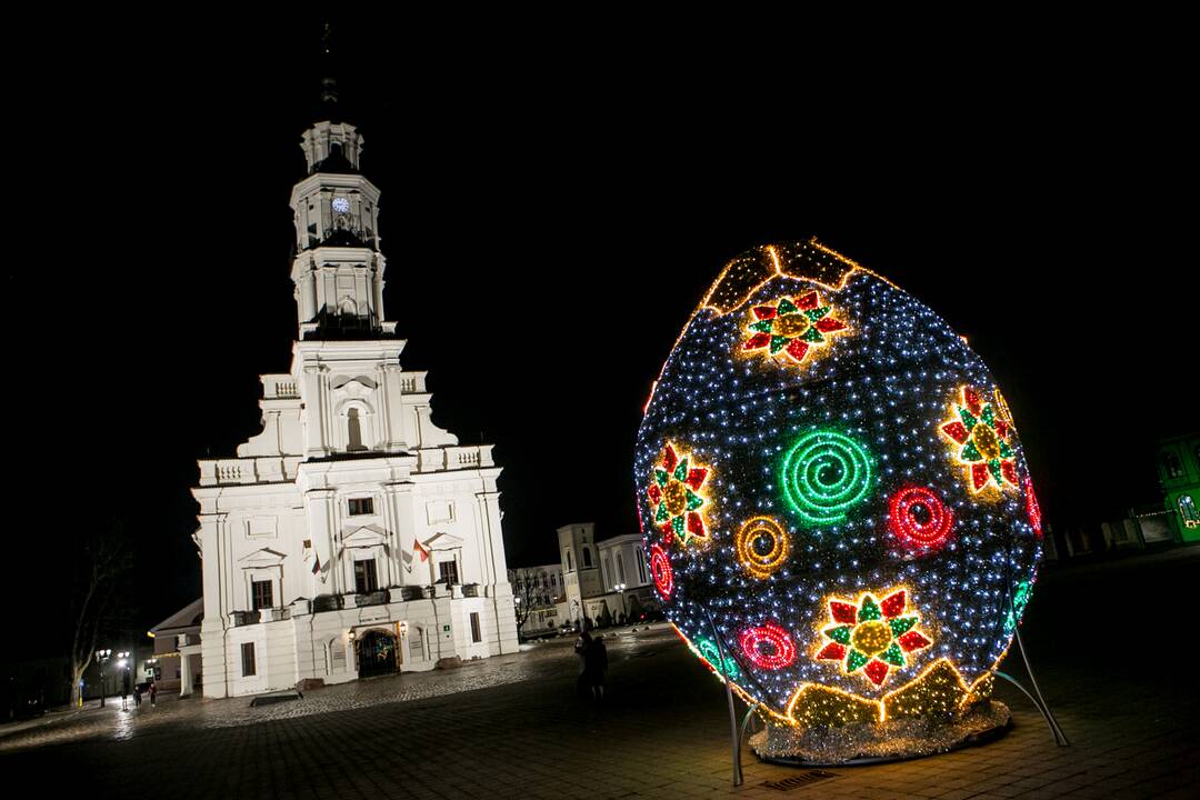 Kaunas pasipuošė velykiniais margučiais