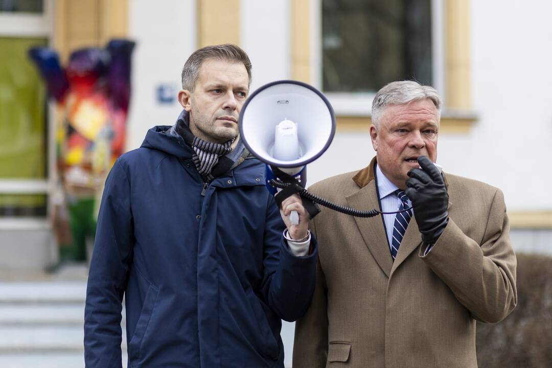 Protestas prie Vokietijos ambasados Vilniuje